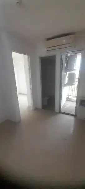 Sewa apartemen Bassura atas mall tipe 2 br unfurnish view kolam
