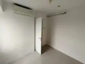 Sewa apartemen Bassura 2br unfurnish lantai rendah per 6 bulan
