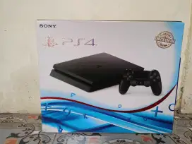 PS 4 SLIM 1 TB Klapanunggal