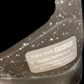 Sepatu nike  asli warna hijau dan hitam