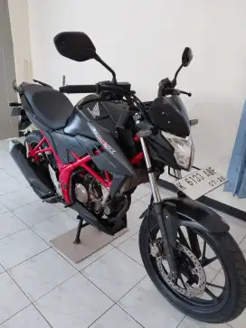 HONDA CB 150R Km 16 ribuan