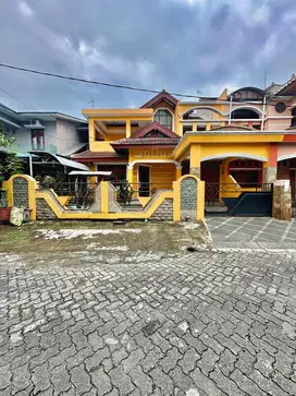 2 LANTAI DALAM KOMPLEK TASBIH 2 SETIA BUDI