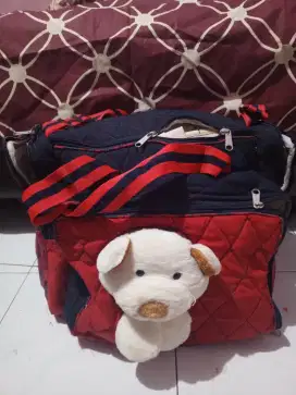 tas dan gendongan bayii