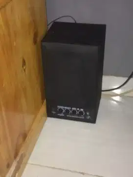 Speaker aktif merek grand power