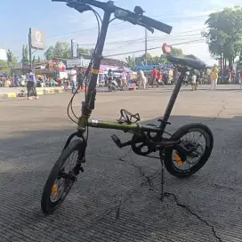 Sepeda lipat odessy roxas