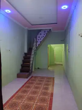 Disewakan rumah tingkat bisa usaha konveksi Cengkareng Jakarta Barat