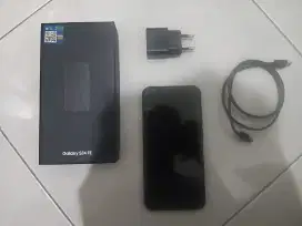 SAMSUNG S24 FE 8/256GB SECOND MULUS + CHARGER ORI!