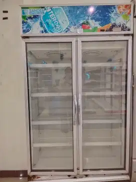 SHOWCASE 2 PINTU SANDEN MURAH