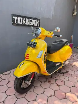 Vespa matic GTS S 4V iget ABS plat AD sudah modif