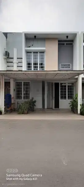 Dijual rumah di JGC Cluster Yarra