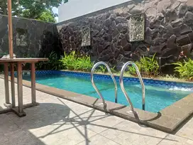 Rumah Mewah 2Lt Strategis Include Pool Dekat Jln Raya Adi Sucipto