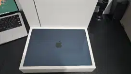 Dijual Macbook Air 15 Inch M2 - 8GB Ram | 256GB SSD | Midnight