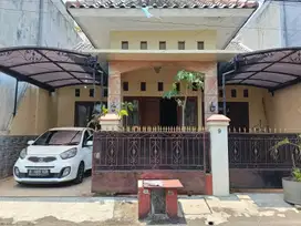 Rumah Bagus  dan Nyaman 2 Lantai di Rawamangun Jakarta Timur