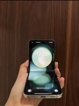 SAMSUNG Z FLIP 5 RAM 8/256