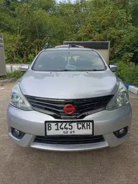 Dijual cepat grand livina sv matic 2013 facelift