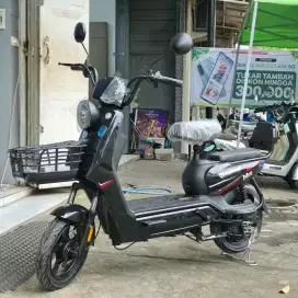 SEPEDA LISTRIK 
SEVENBOOT M10
GARANSI AKI 6 BULAN MODEL KECE & TERBARU
