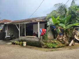 Rumah Hoek di Perumahan Griya Sarana BSD