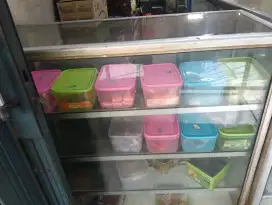 Etalase kaca 4 susun