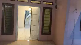 Di jual dan di sewakan Rumah Per th strategis