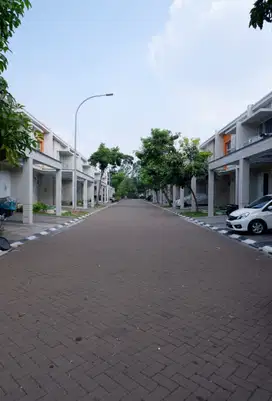 Disewakan Rumah 2 lantai di Cluster Eropa Sedayu City Kelapa Gading
