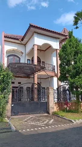 Dijual Rumah Siap Huni Daerah Exclusive di Istana Dieng, Dieng Malang