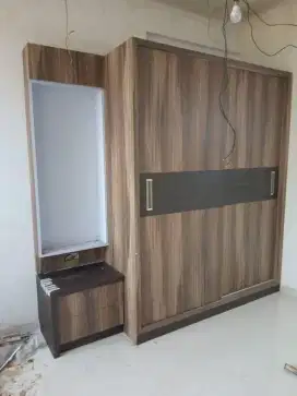 Lemari pakaian , Lemari bawah tangga , Meja belajar , Meja rias