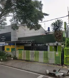 Disewakan bangunan Komersil di pinggir jalan Raya Tanjung Duren