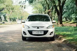 Mazda 2 HB V Automatic 2012