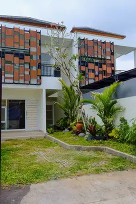RUMAH lantai 2 dekat mcdonal jimbaran badung bali