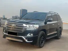 Land cruiser Vx 200 facelift