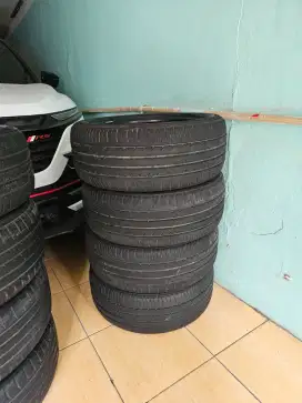 Ban Toyo proxes r52a 215 50 r18  nik 2022