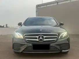 Mercedes E300 AMG line bensin