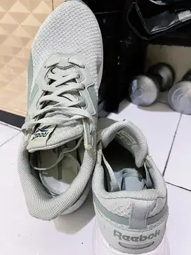 Sepatu Reebok Green