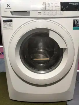 Mesin cuci electrolux