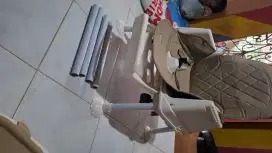 Meja makan buat bayi