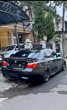 BMW 530i 2005 Bensin