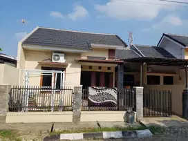 Rumah cluster deket lampu merah brimob