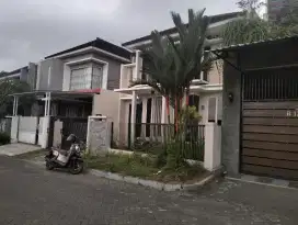 Mewah! Rumah Elite Tunggulwulung Suhat Dekat Kampus UB