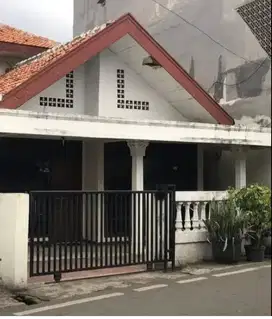RUMAH CEMPAKA PUTIH TIMUR BELAKANG KFC CEMPAKA PUTIH HITUNG TANAH