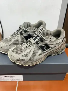 NB 1906R Cordura Castle Rock