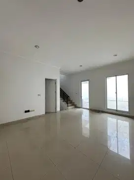 DISEWAKAN RUMAH 2 LANTAI GREENLAKE CITY GLC PERUMAHAN LOKASI STRATEGIS