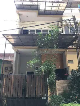 Dijual Rumah Siap Huni Lokasi Nyaman Vikamas Kapuk Jakarta Utara