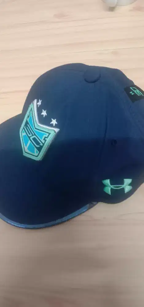 Topi anak stephen curry underarmour