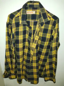 Kemeja flanel pria