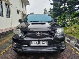Dijual fortuner vnt  trd 2014 km low