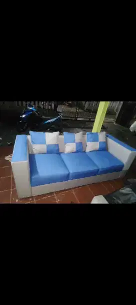 Menerima servis sofa dan sepring bed,