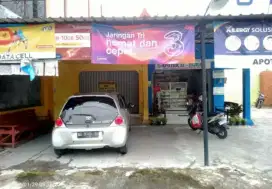 Rumah Toko, Strategis depan SMA. Pinggir jalan