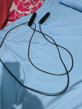 Alat olahraga skipping atau lompat tali edisi cuci gudang