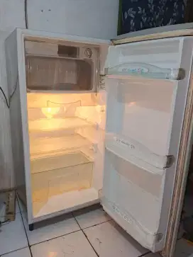 Di jual kulkas panasonic 1 pintu