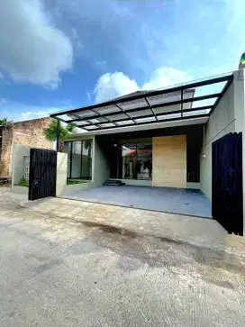 Rumah Mewah Carpot 2 Mobil Dekat Jl Solo 10 Menit Ke Kota Jogja